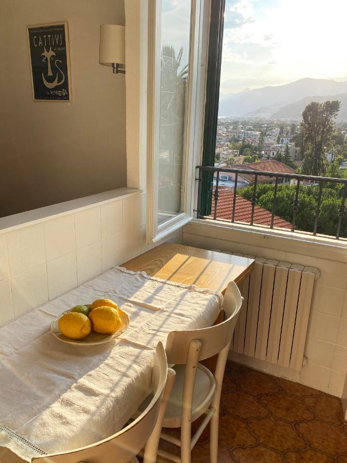 Casa Petra - Appartamento Vista Mare Citta Vecchia Bordighera Exterior foto